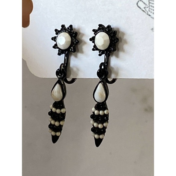 retro vintage clip on beaded drop earrings black white - Picture 2 of 7